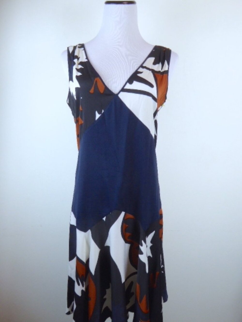 DVF LAMAN SILK sleeveless BLUE FLORAL V neck DRESS 6